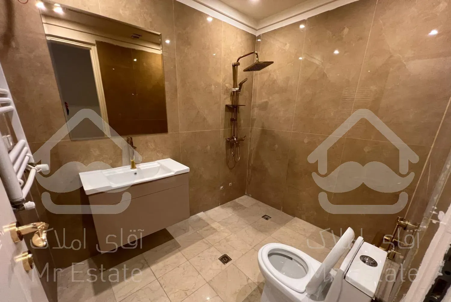 لواسان ۲۰۰ متر نوساز با ویوو