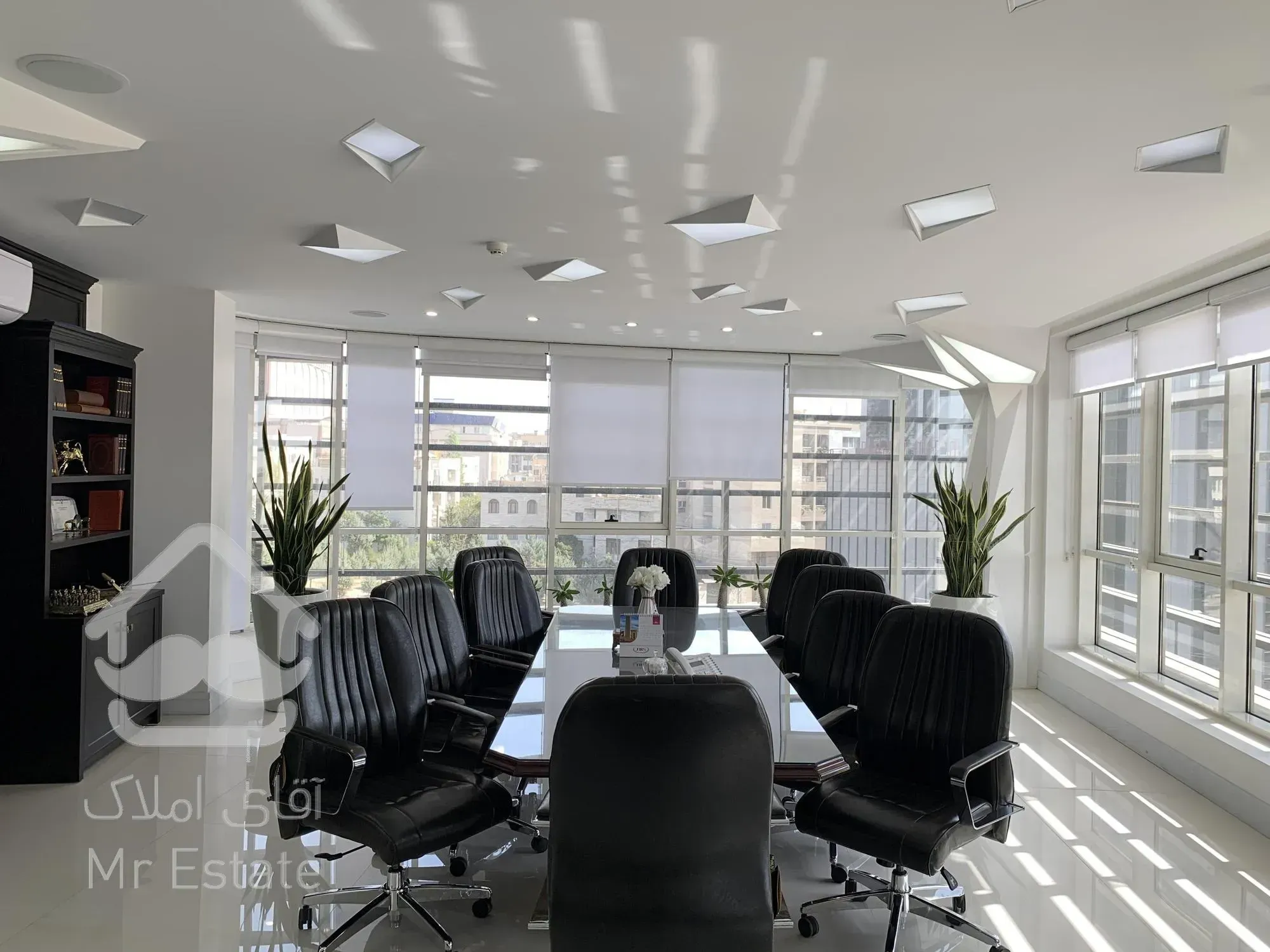 آپارتمان ۳۰۰ متری سند اداری اشرفی اصفهانی