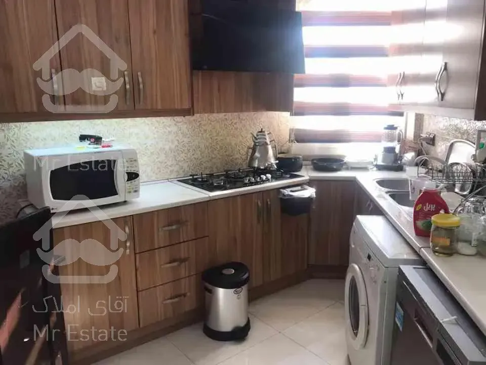 ۸۲ متر دو خوابه ؛ پلیس