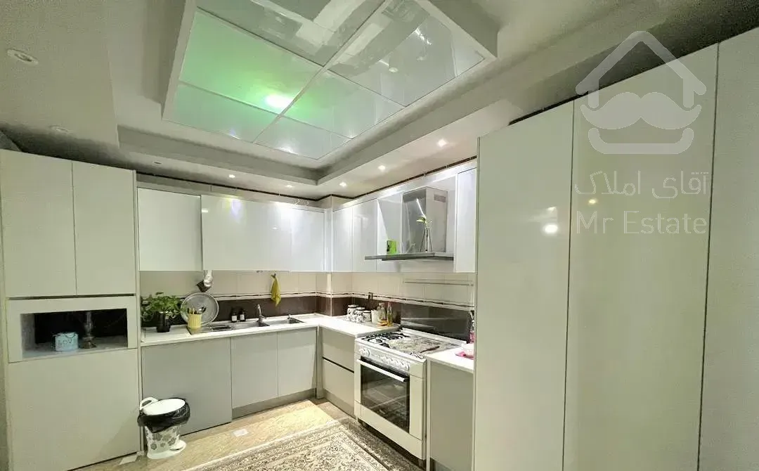 تک واحدی ۱۱۵ متری شیک  خ تهران ابتدا دخانیات