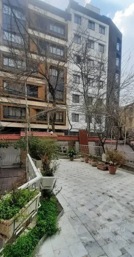 فروش آپارتمان ۸۶ متری کیکاووس، ورودی مستقل