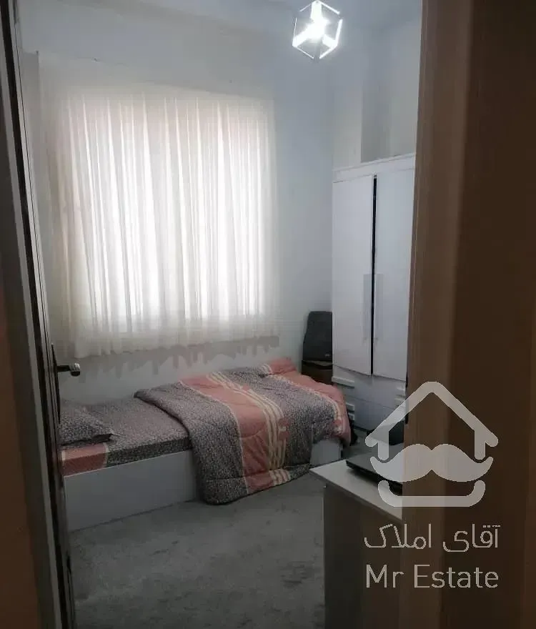 ۵۲مترطبقه همکف،بر خیابان مرتضوی و نواب