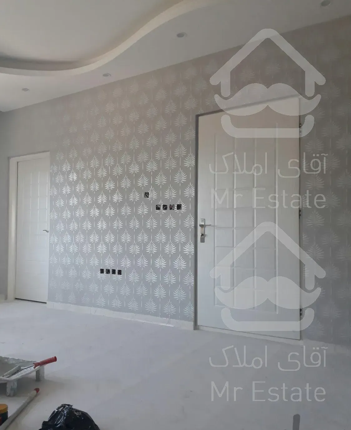 نقاشی ساختمان وماستیک کاغذ دیواری