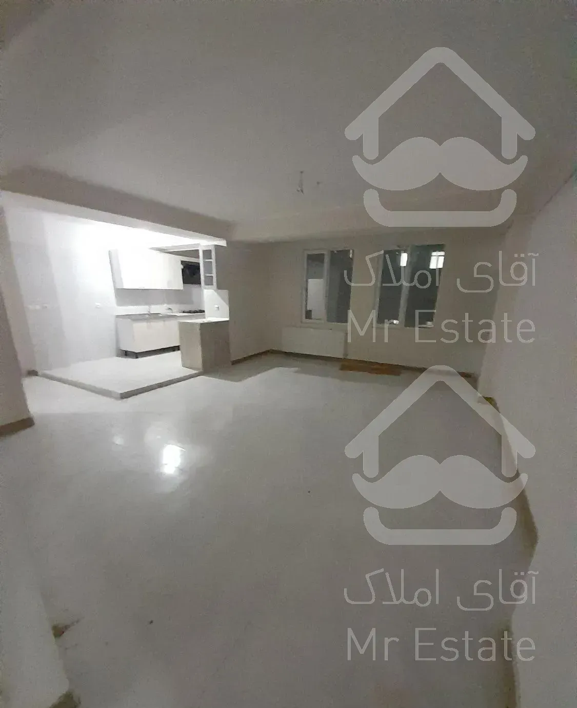 فاز۴شمال میثم نهاجا۱۱۵مترپارکینگ وانباری تخلیه