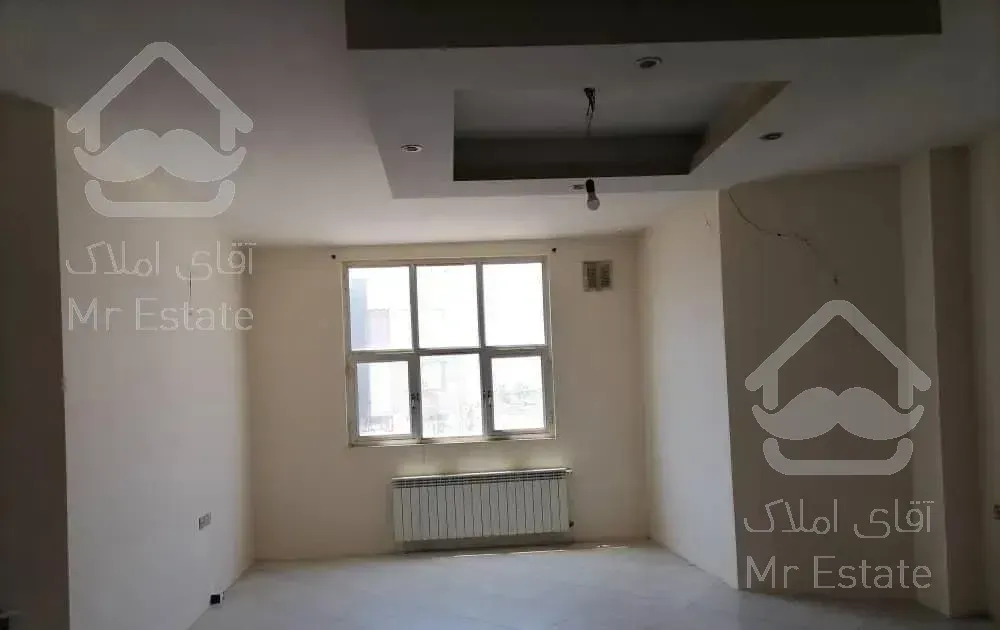 وکیل آباد ۸۵ متر طبقه ۴