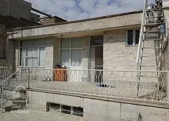 فروش کلنگی ۲۳۰ متر تراکم ۴ و پیلوت