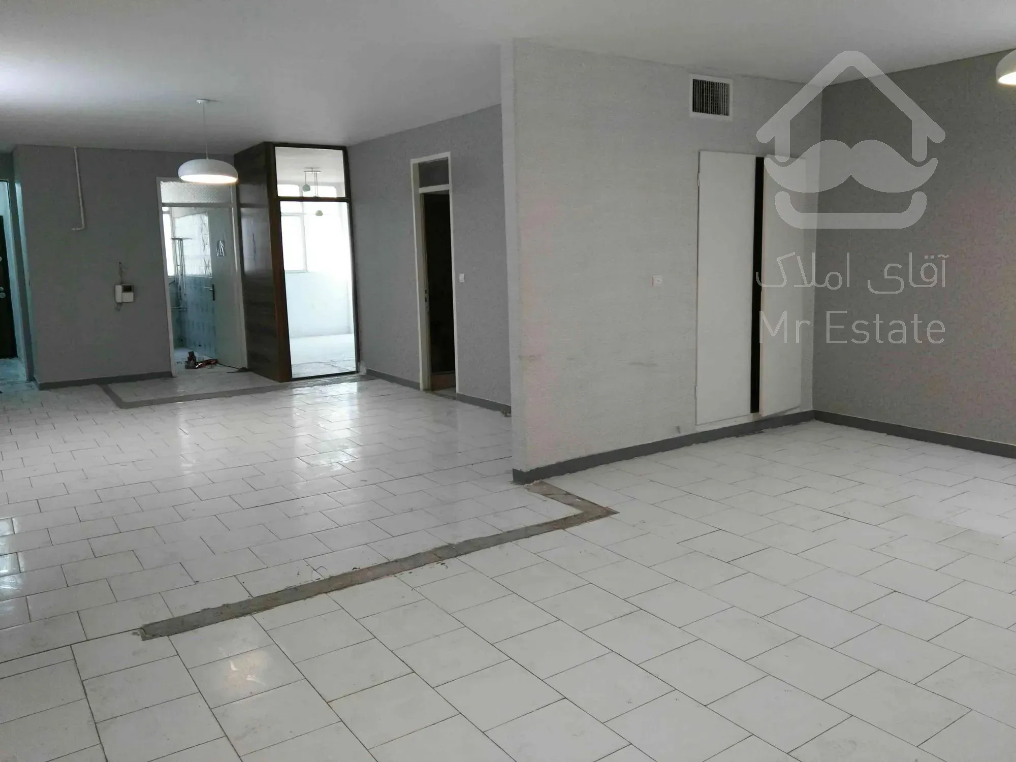 اجاره موقعیت اداری ۱۱۰ متری صادقیه