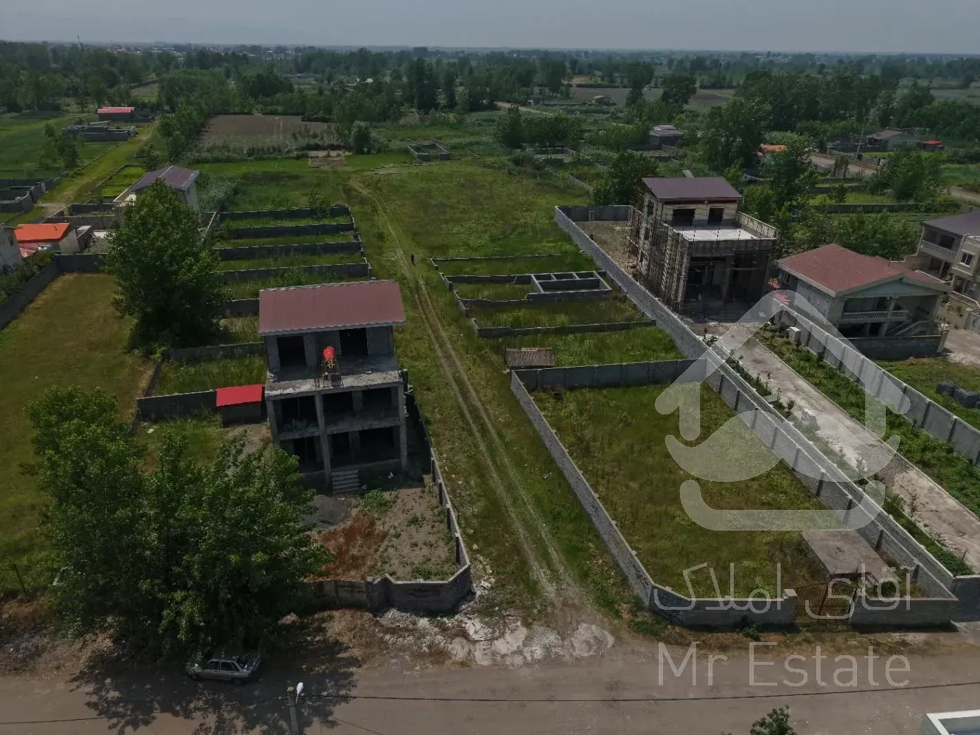 زمین ساحلی دید به دریا فقط 20 قدم فاصله تا لب آب