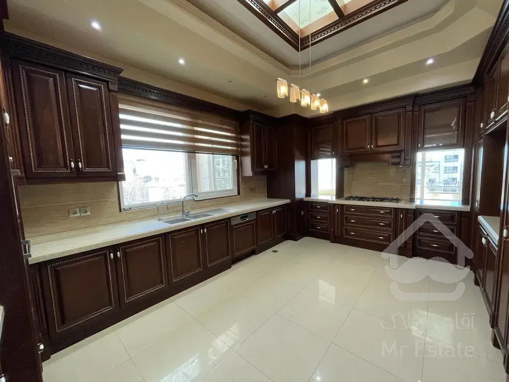 فروش اپارتمان 310 متری زعفرانیه