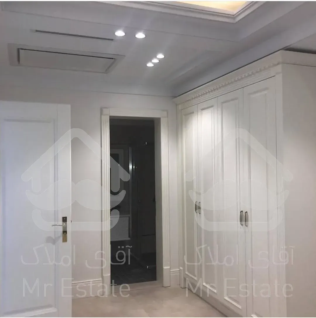 خرید آپارتمان 230 متری فرمانیه سنبل