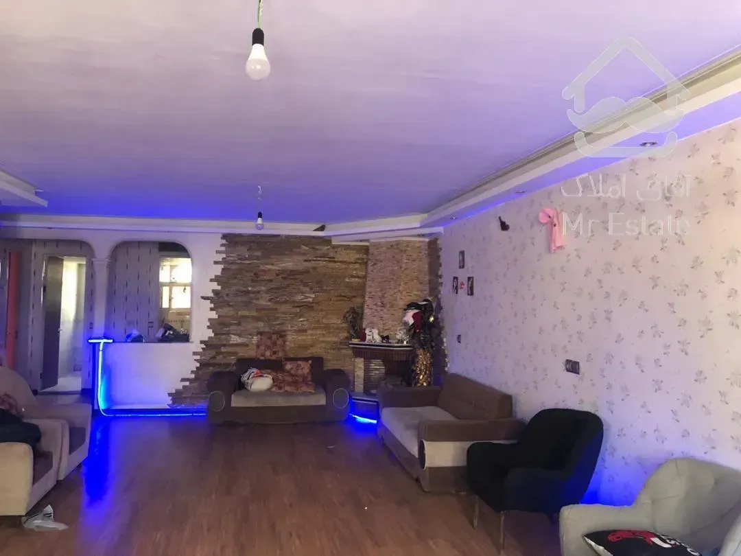 ۱۳۶متری حیاط دار بلوار فردوس