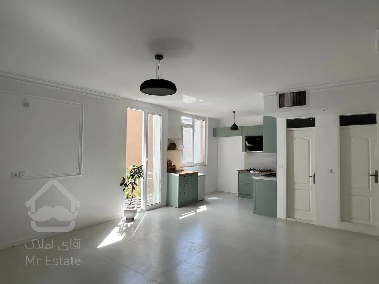 فروش آپارتمان ۵۵ ماری یک خوابه نما تراورتن سالن پرده خور در سازمان برنامه