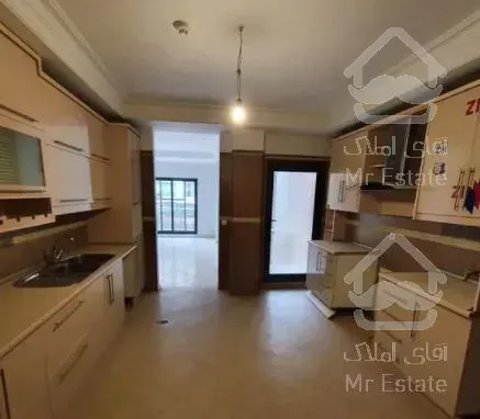 ۲۵۰ متر ۴ خوابه برج اصیل ماکویی پور