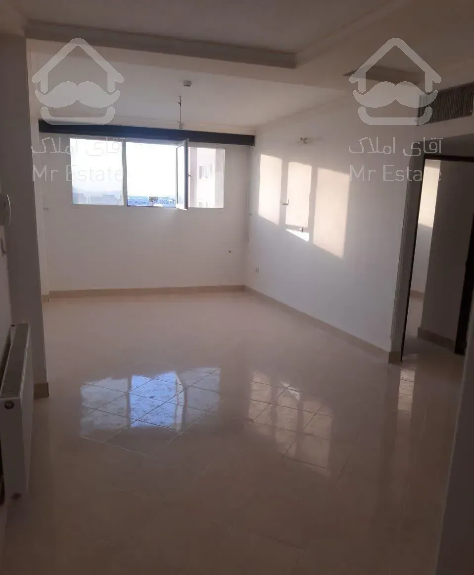 ۸۸متری/۲خواب/خوش نقشه/استقلال