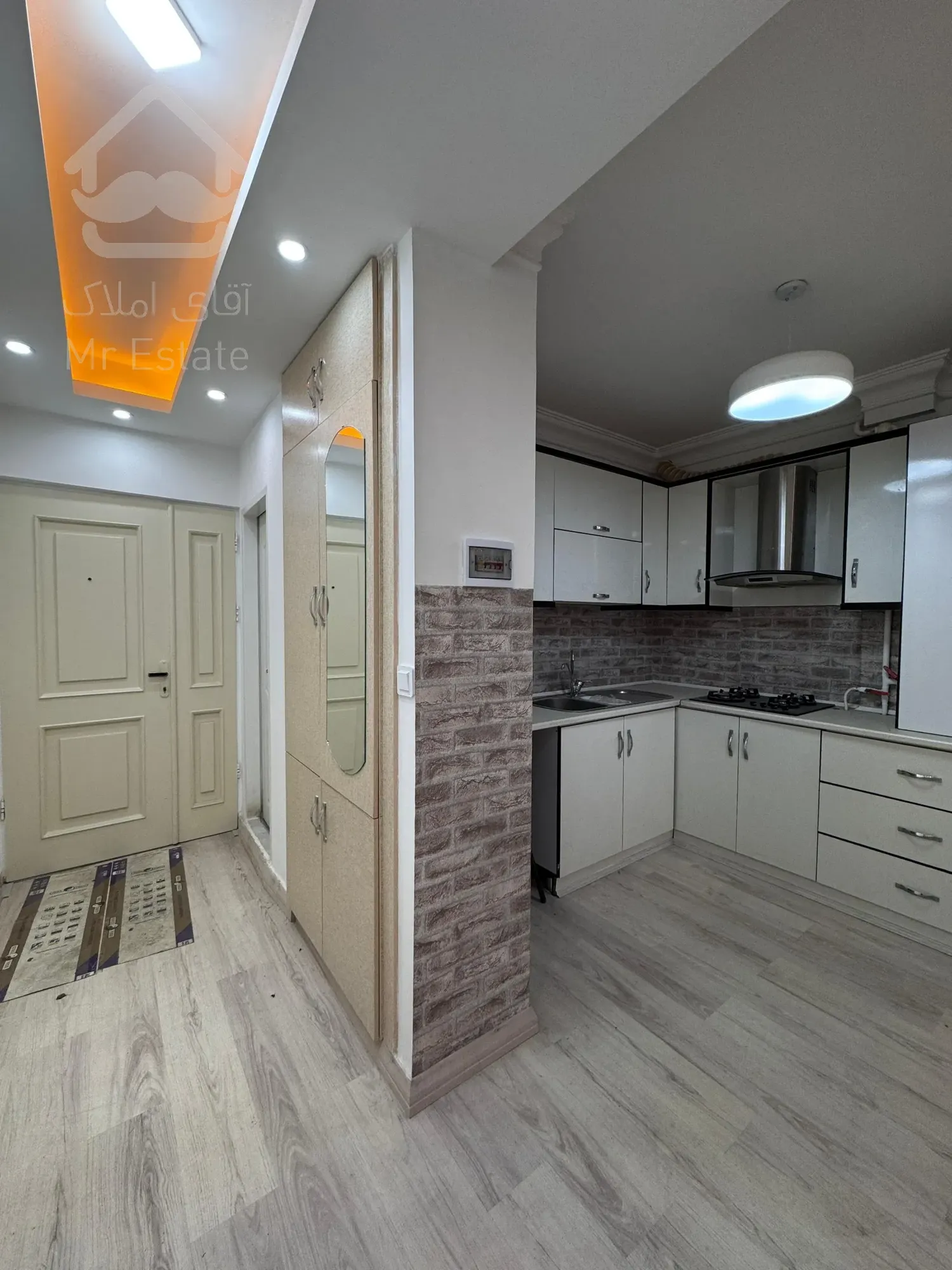 فروش واحد ۸۵متری دو خواب در گلسار