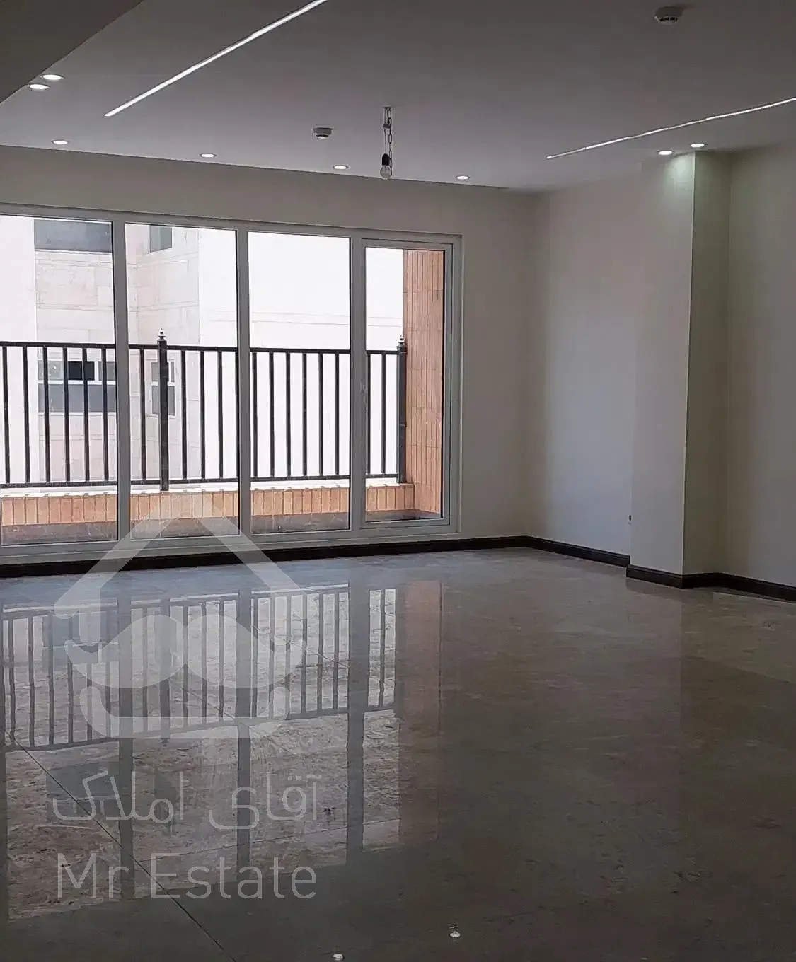 107متر /دو خوابه/فول امکانات/تاپ لوکیشن