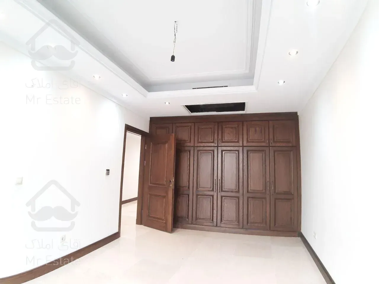 ۲۷۰متری فرمانیه سنبل