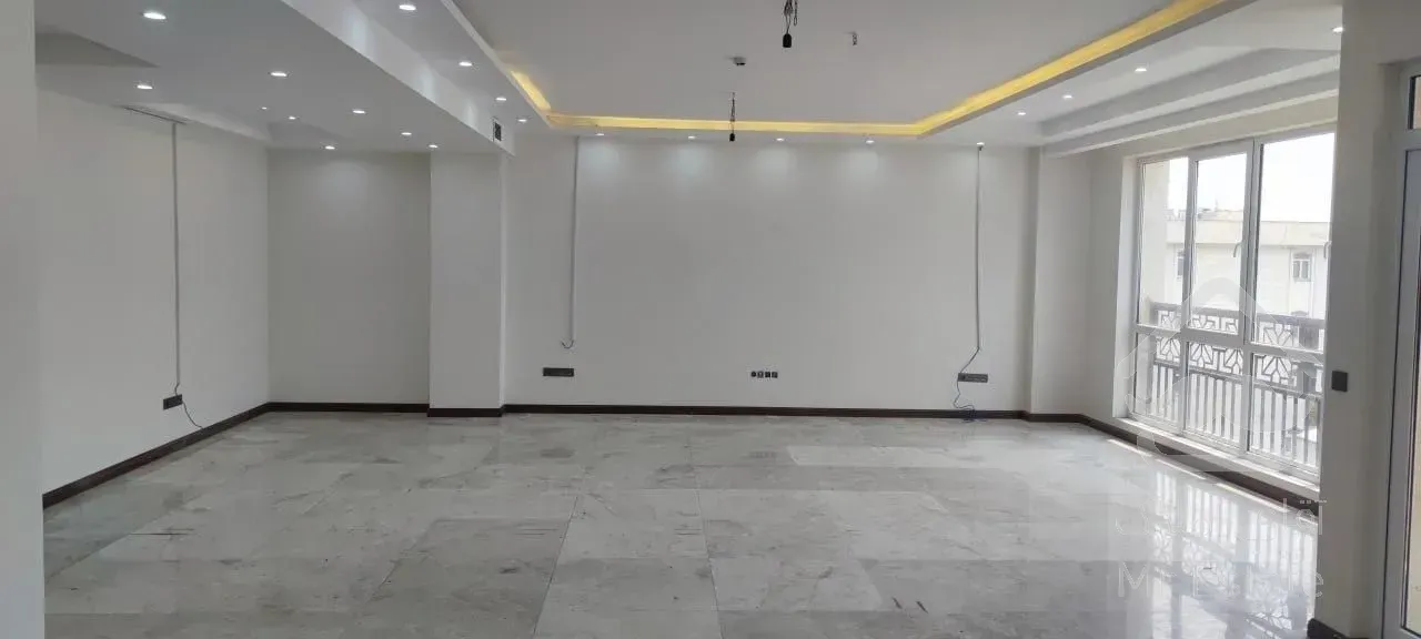 135متر شهرک غرب *موقعیت اداری (لابی شیک ،نوساز)