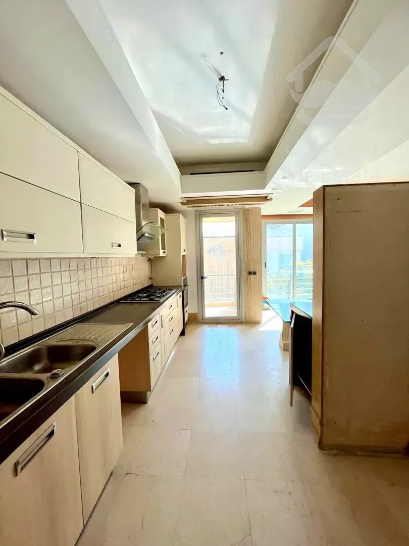 فروش اپارتمان 131 متری زعفرانیه