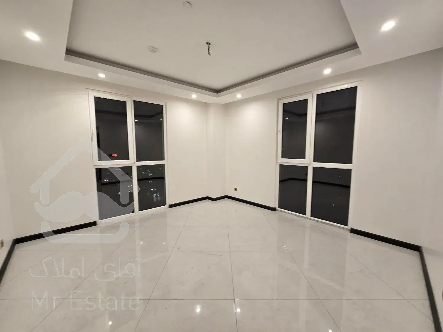 150متر شهرک غرب *بلوار دریا*موقعیت اداری *۵ساله