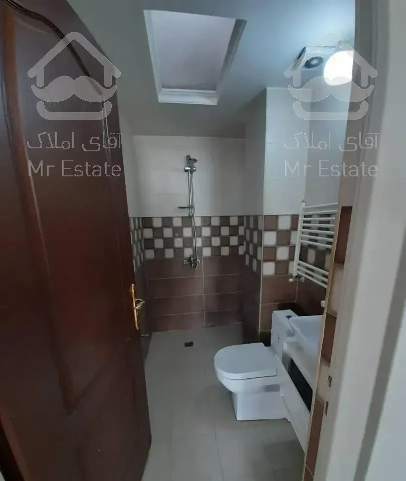 ۱۲۵ متر/قلهک/۳خواب/مناسب خانواده و مجرد/نزدیک مترو