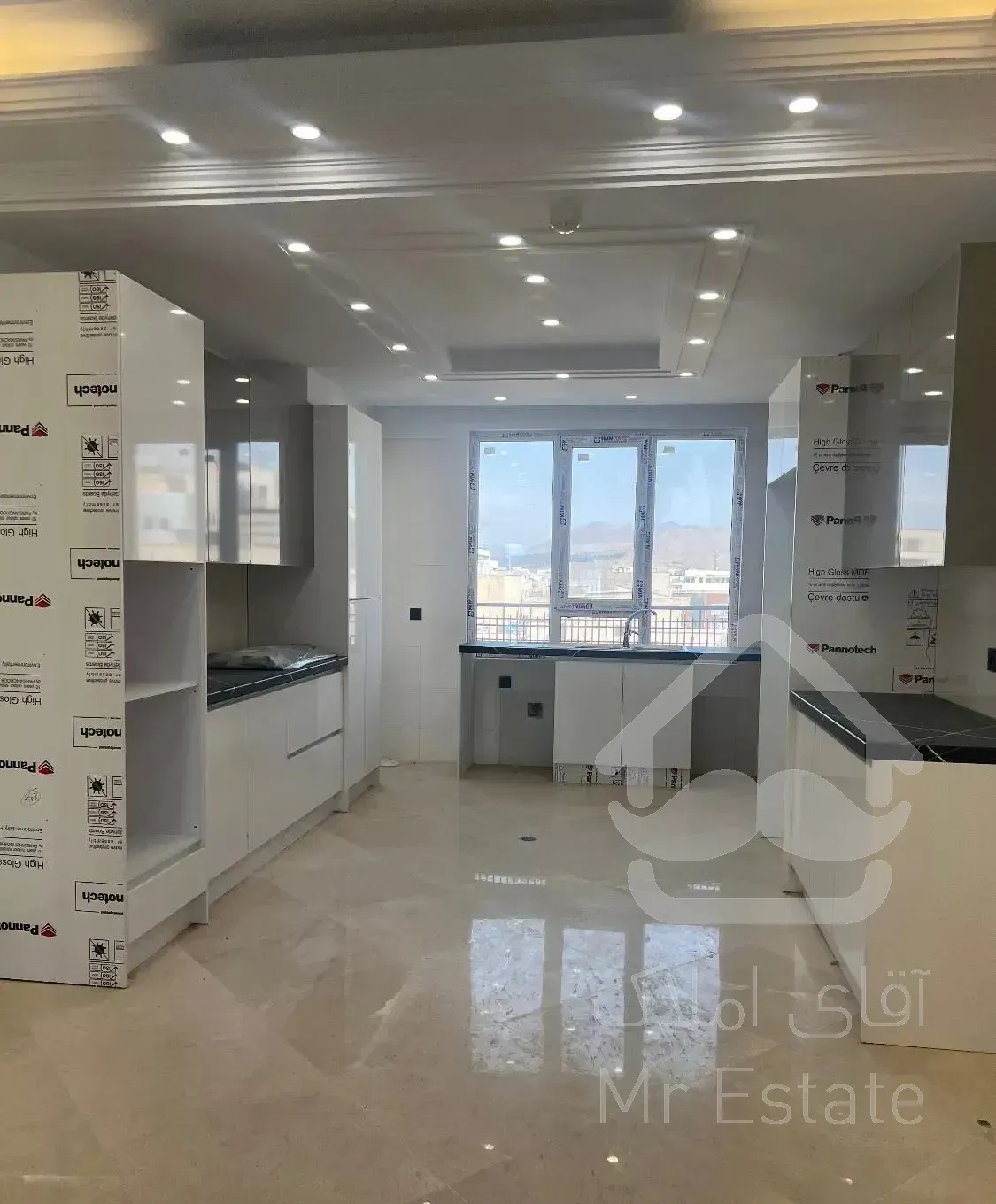 ۸۴ متر/۲خواب/نوساز/فول/تاپ لوکیشن