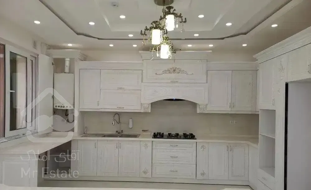 آپارتمان ۱۶۵ متری/قبل معلم تاپ لوکیشن/نوساز