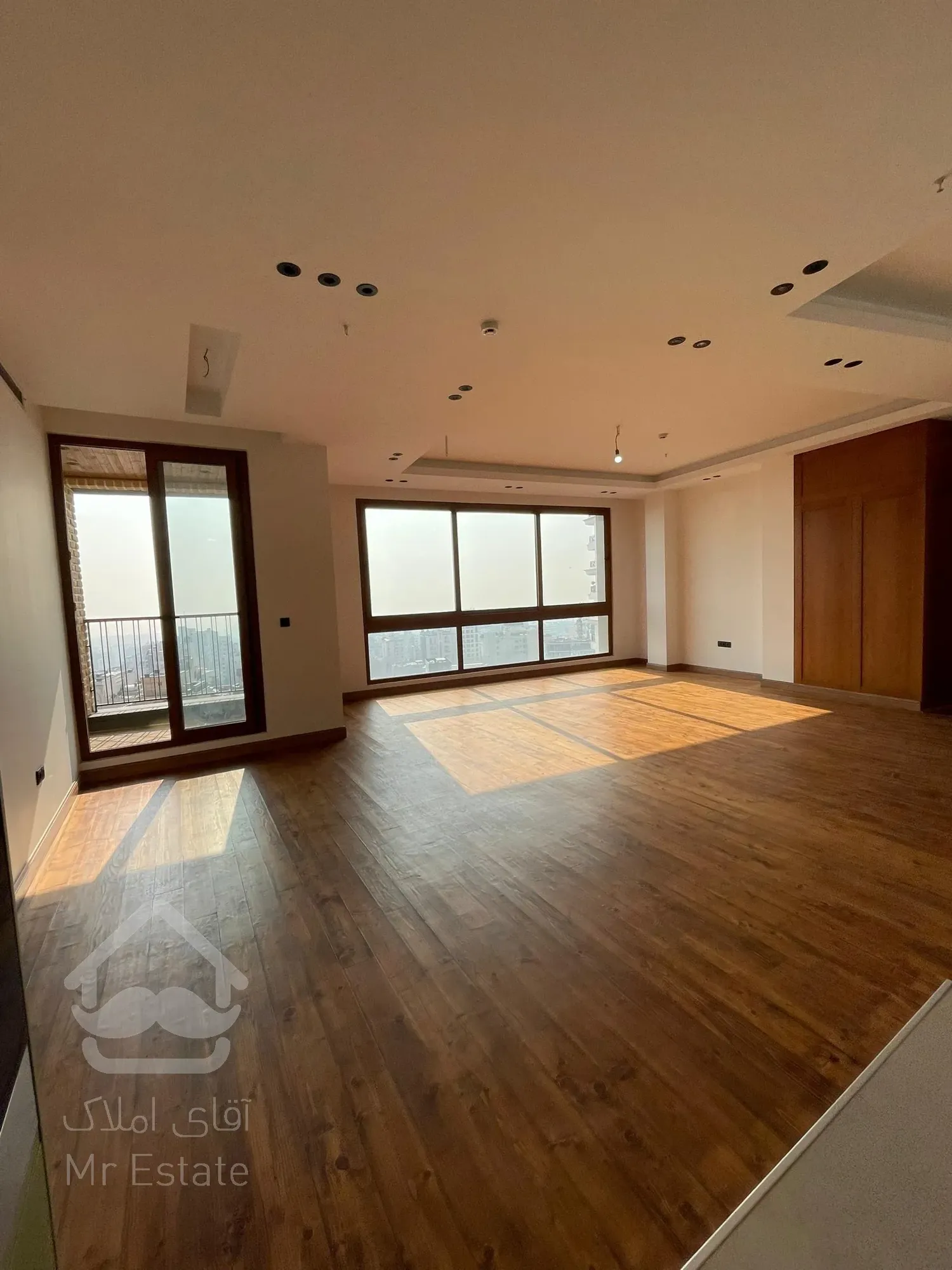 فر‌وش آپارتمان ۱۲۴ متری نوساز ۳ خوابه