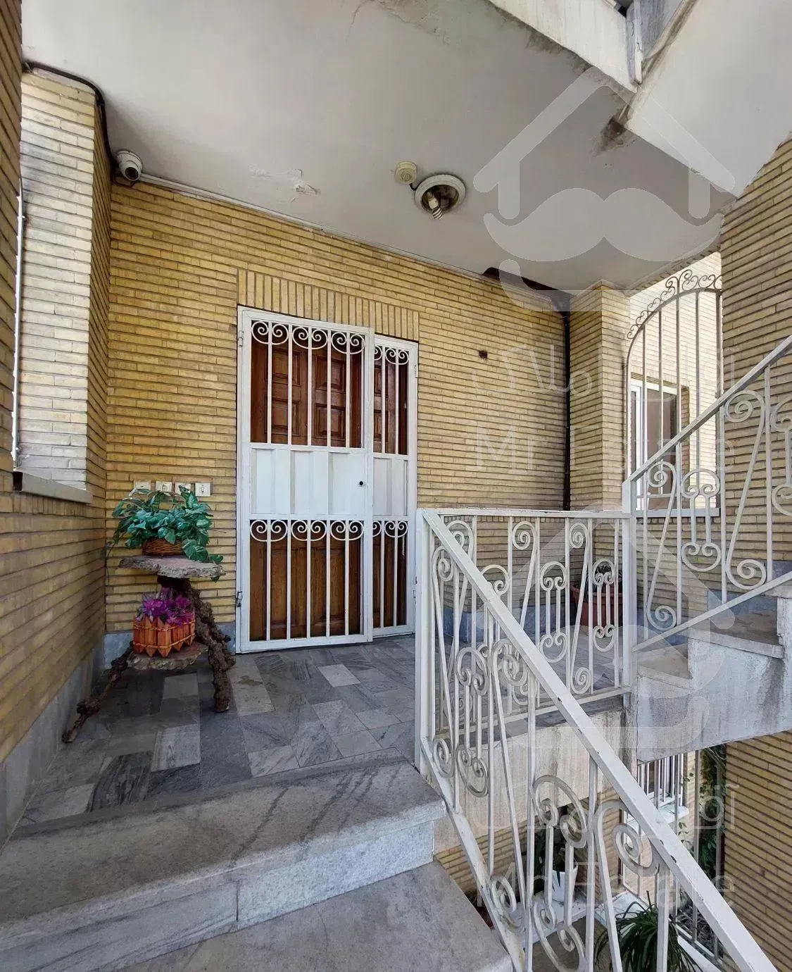 ۱۶۰ متر شهر زیبا (مسکونی.موقعیت اداری) تکواحدی