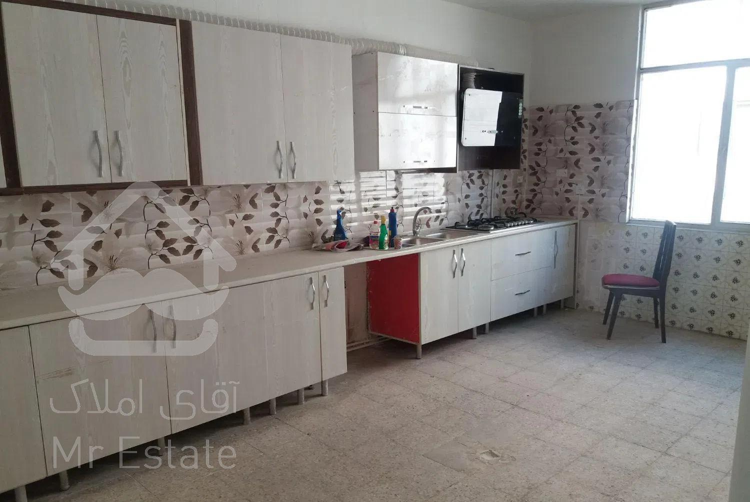 اپارتمان ۴ خوابه ولی عصر بالای زرتست