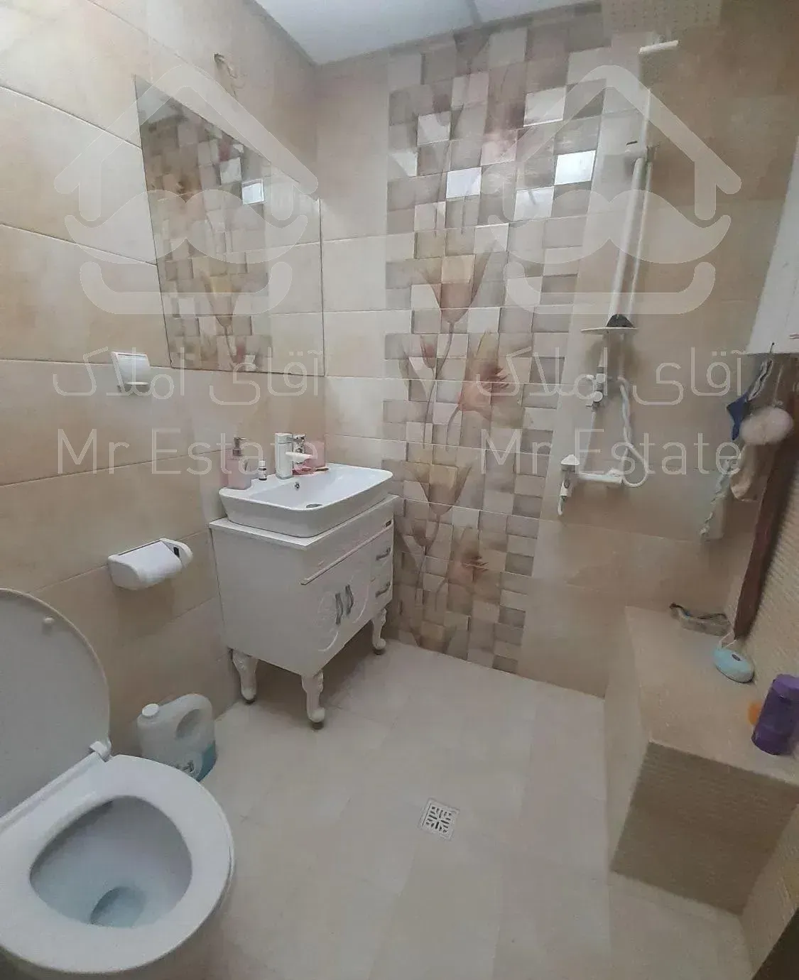 اپارتمان ۱۴۳ متر ۲ خواب  خوش نقشه