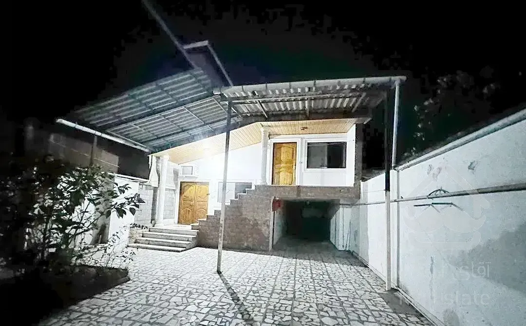 ویلا نیم پیلوت دو خواب در مرکز شهر نور