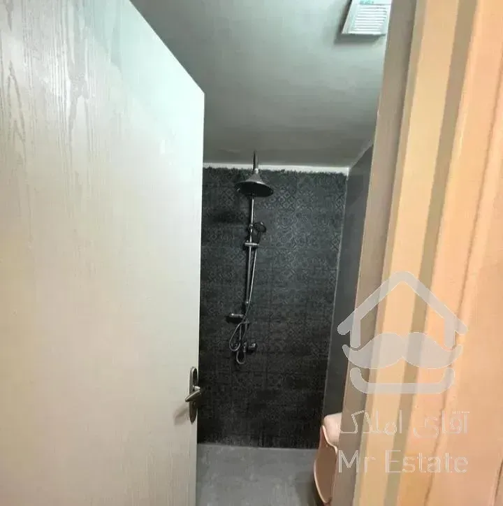 ٨٥ متر * کوى بیمه * رو به آفتاب * کم واحد