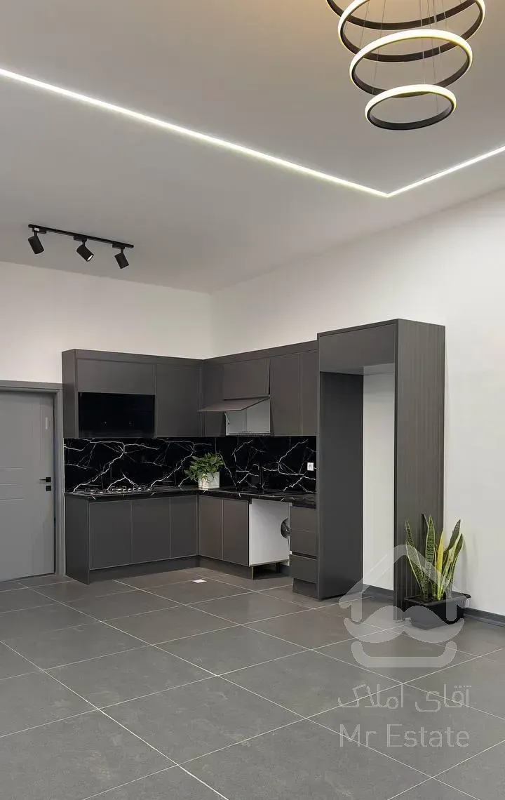 ۳۰۰ متری خوشگل و ناز شهر‌ نیایش در نور