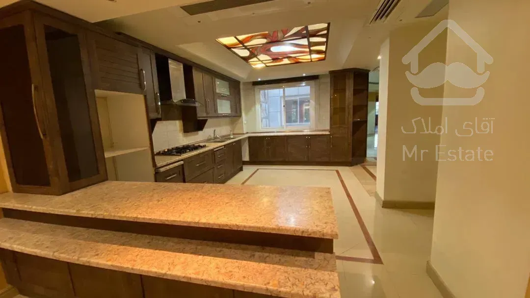 فروش‌ آپارتمان ۳۰۰ متر فرمانیه