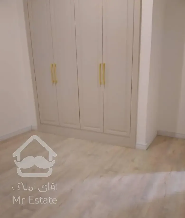 آپارتمان ۹۲متر ،۲خوابه ،بالای میدان کاج