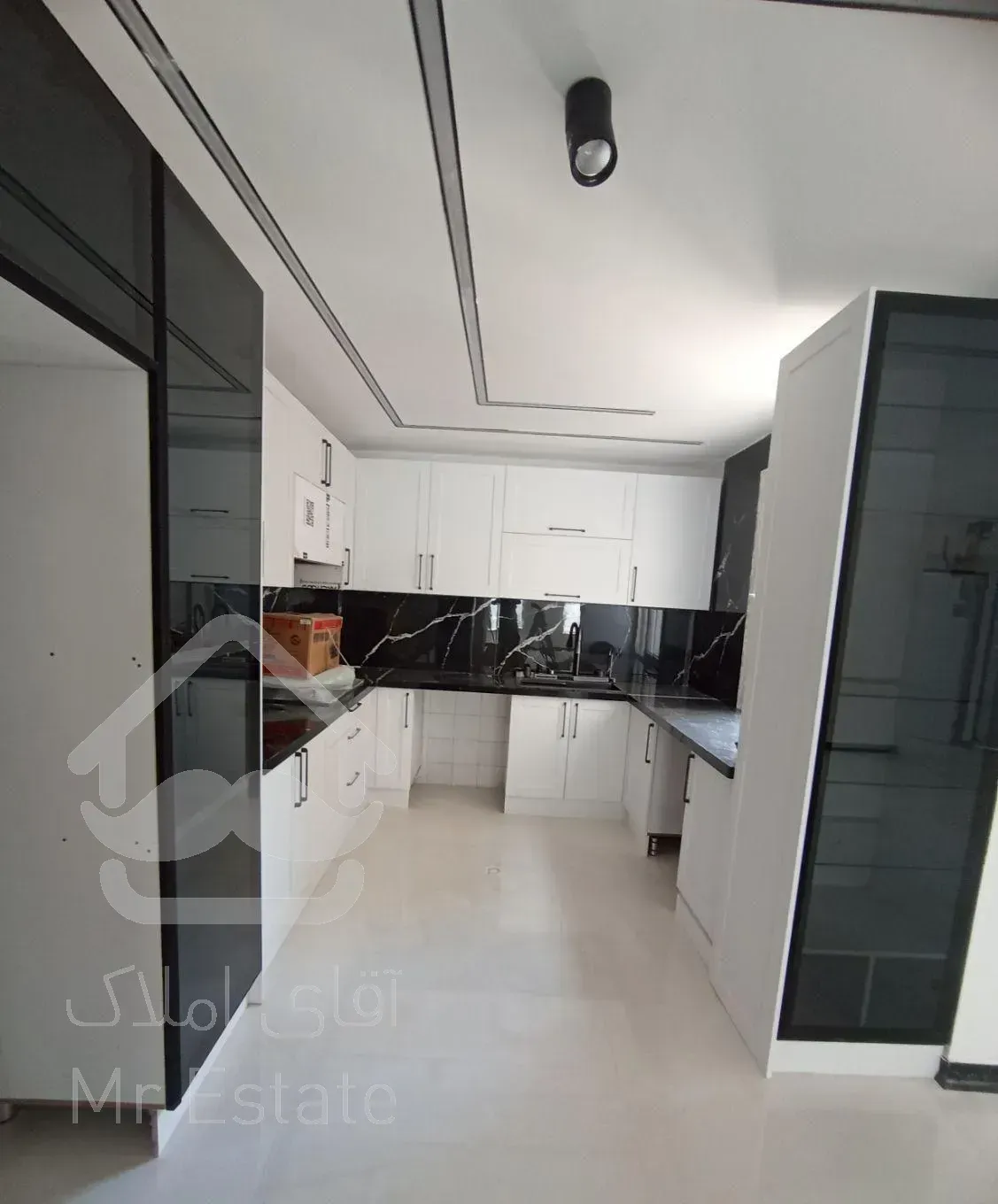 فرمانیه،علوی/۱۳۲متر۳خوابه/تک واحدی/بازسازی مدرن