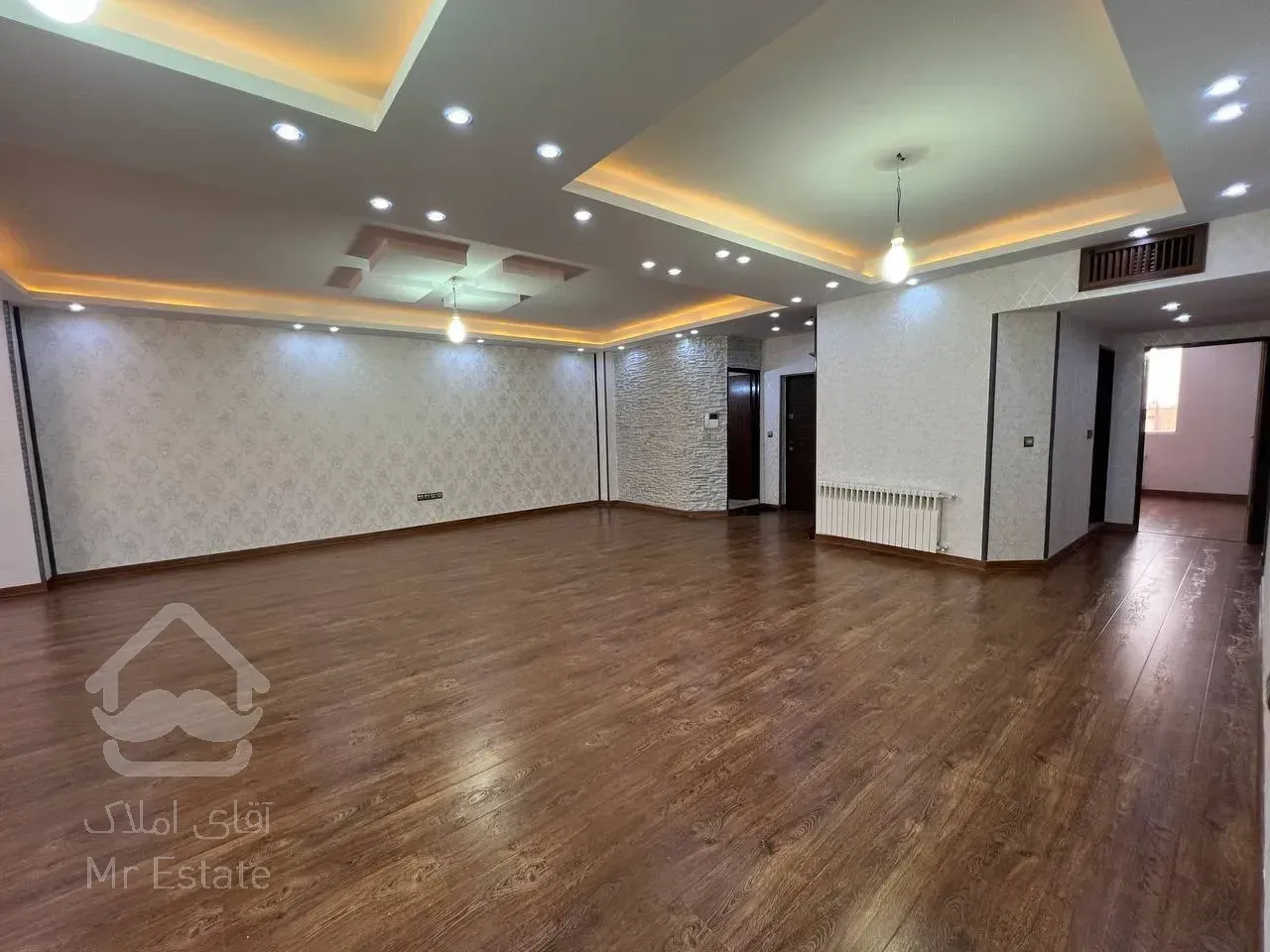 ۸۰متر ۲خواب فول نور مستقیم تاپ لوکیشن