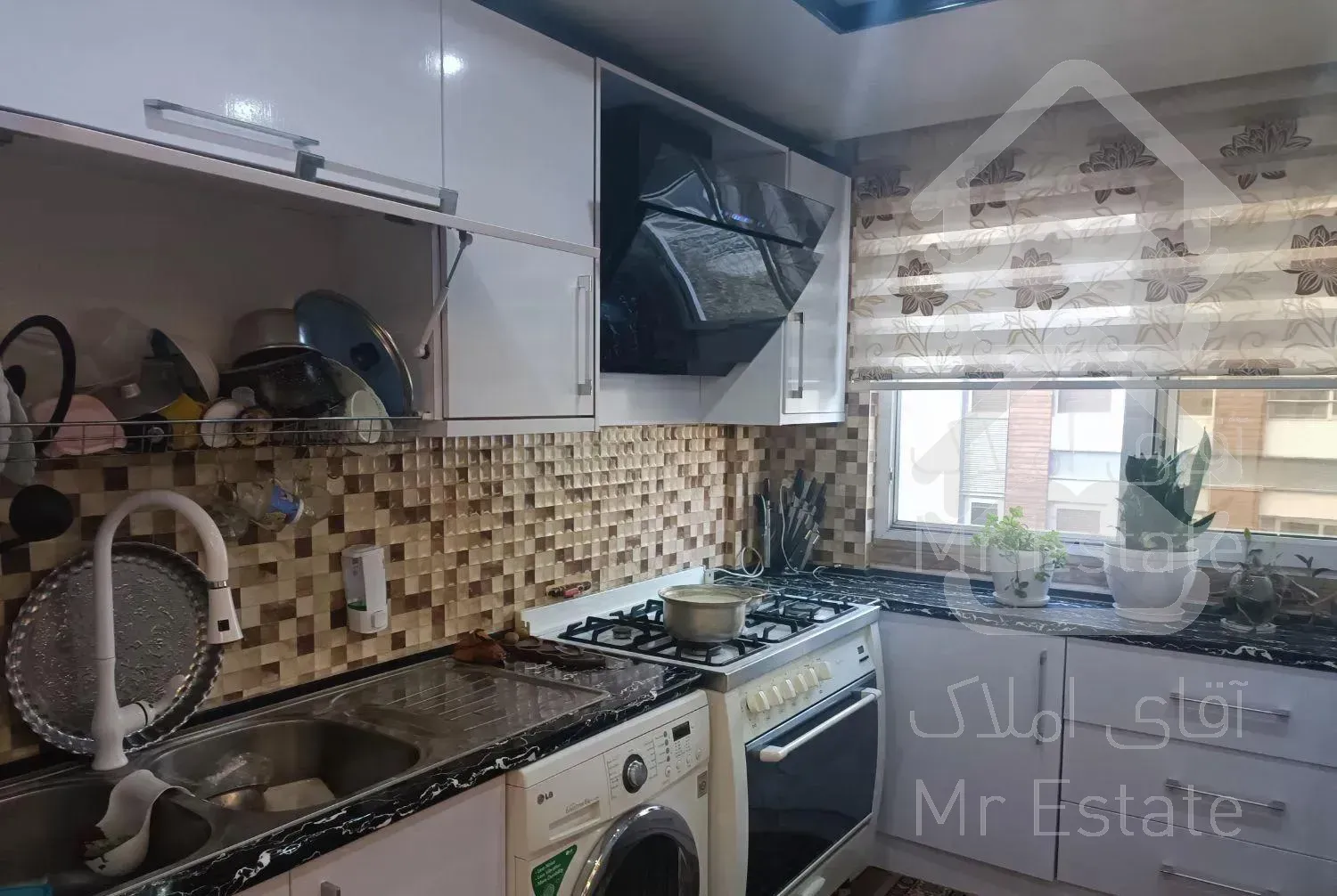 103متر.تکواحدی .خ لارستان