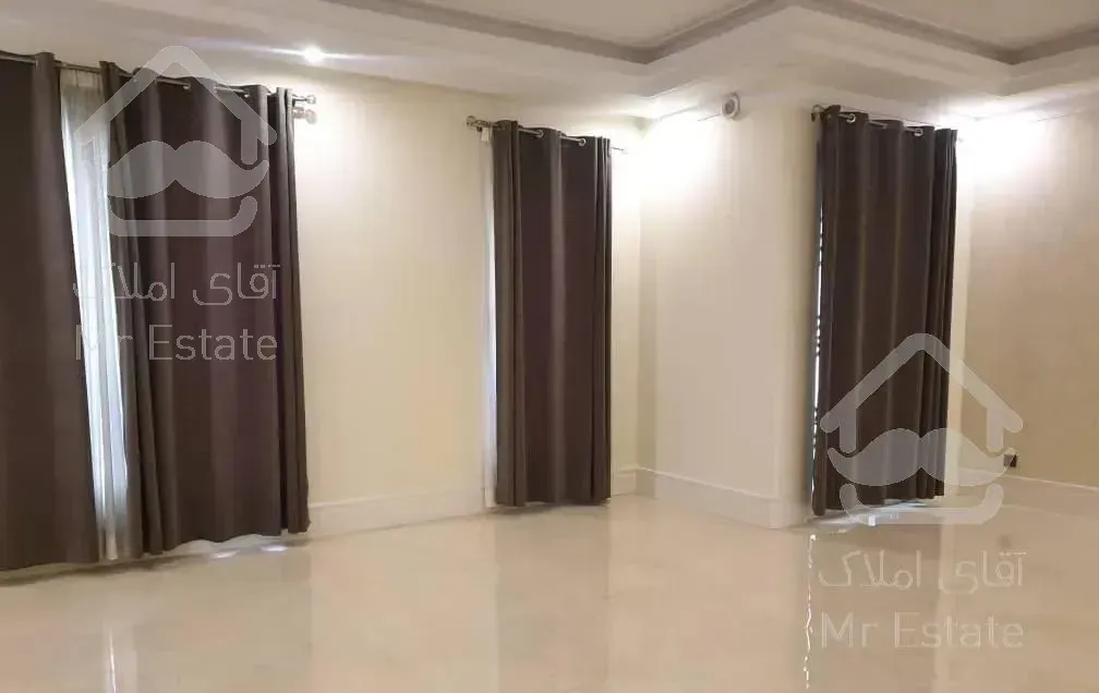 ۱۷۵متر ۳خواب نوساز تک واحدی طبقه آخر