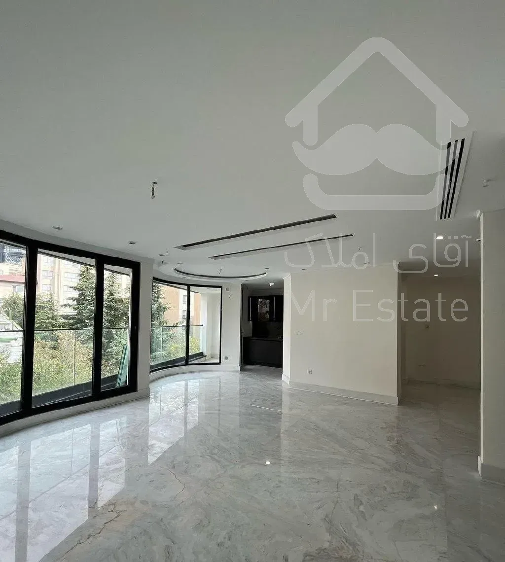 نیاوران*169متر*ورودی مجل*معماری مدرن