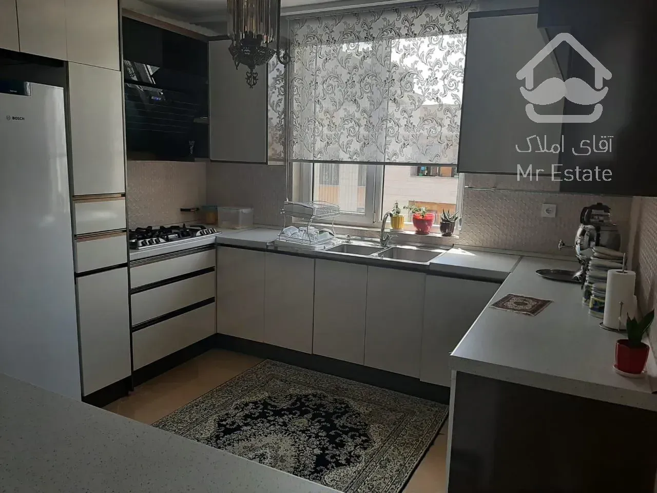 اپارتمان۱۲۰ متری ۳ خواب مستر،وام دار،فول امکانات،لوکیشن عالی