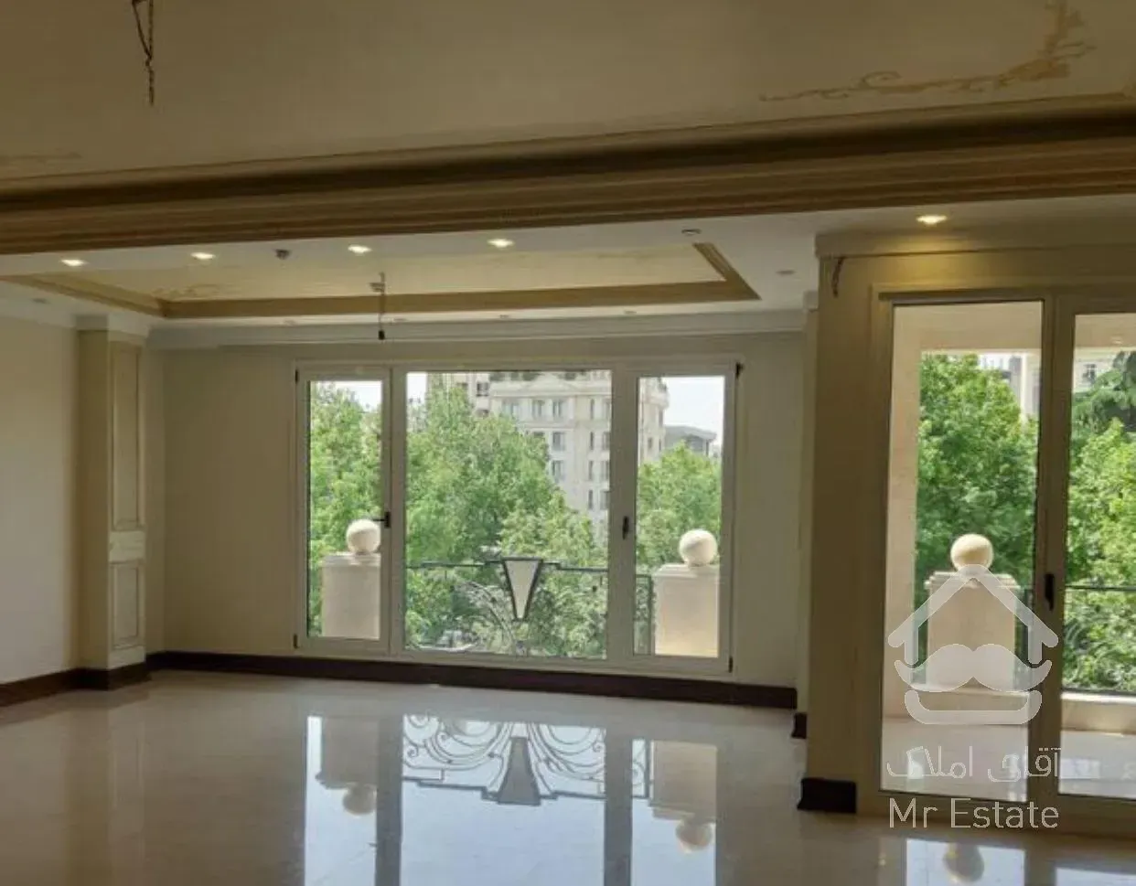 خرید و فروش آپارتمان مسکونی 220 متری فرمانیه