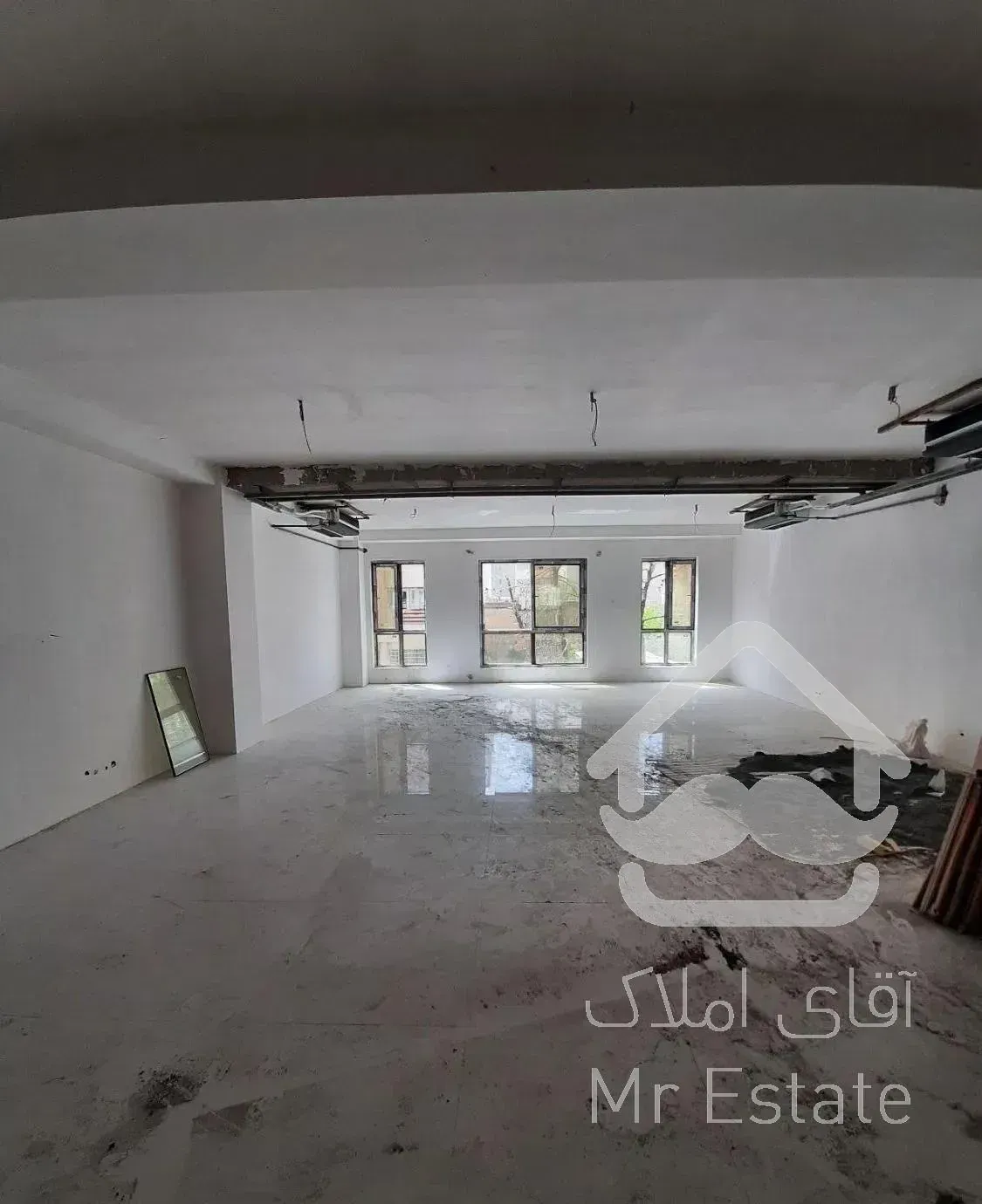 تک واحدی و دوبَر در محله گلستان