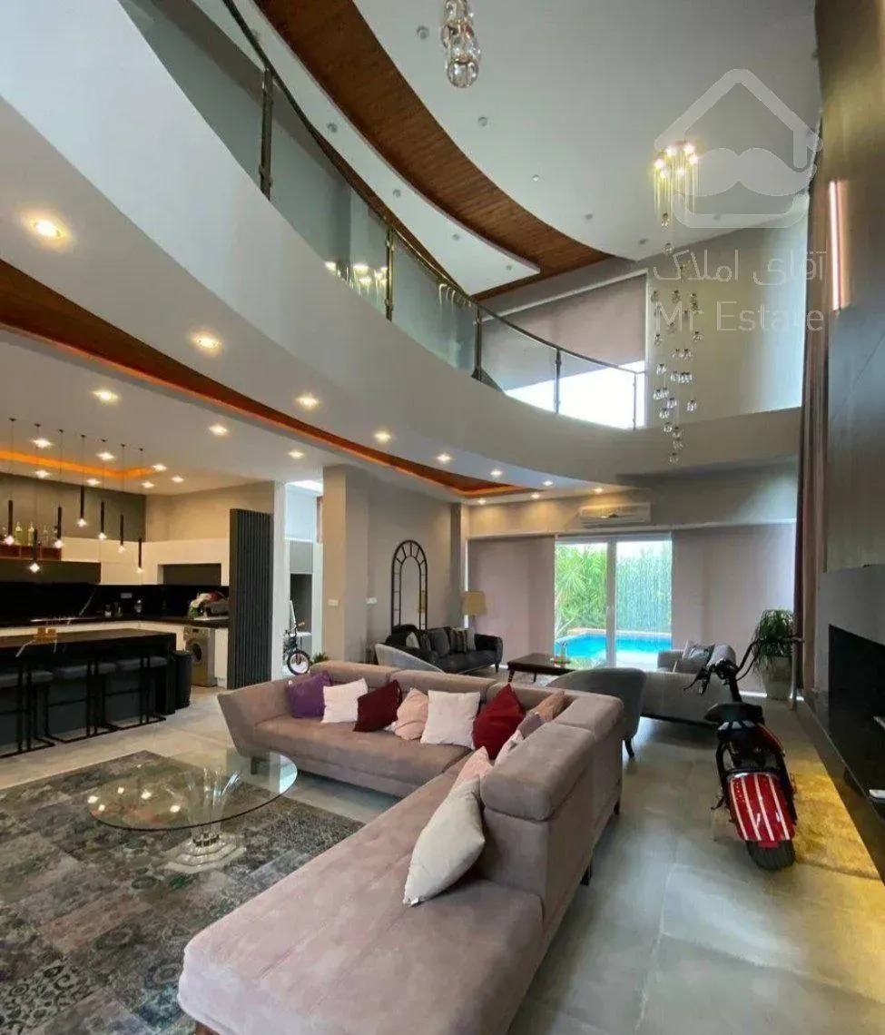 ویلا استخردار 300متری مبله کامل فقط 3م واقعی