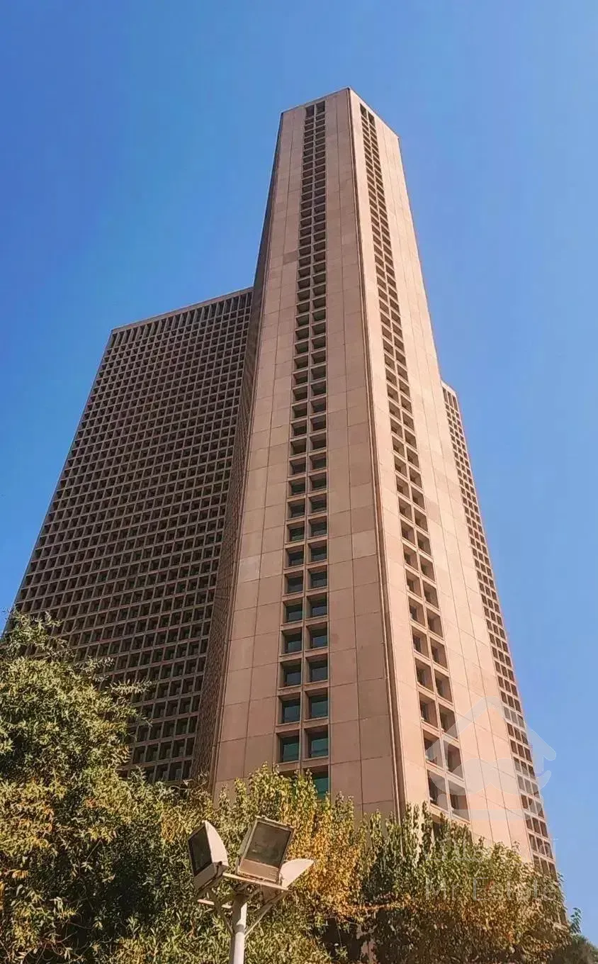 برج تهران ۲۴۰ متری