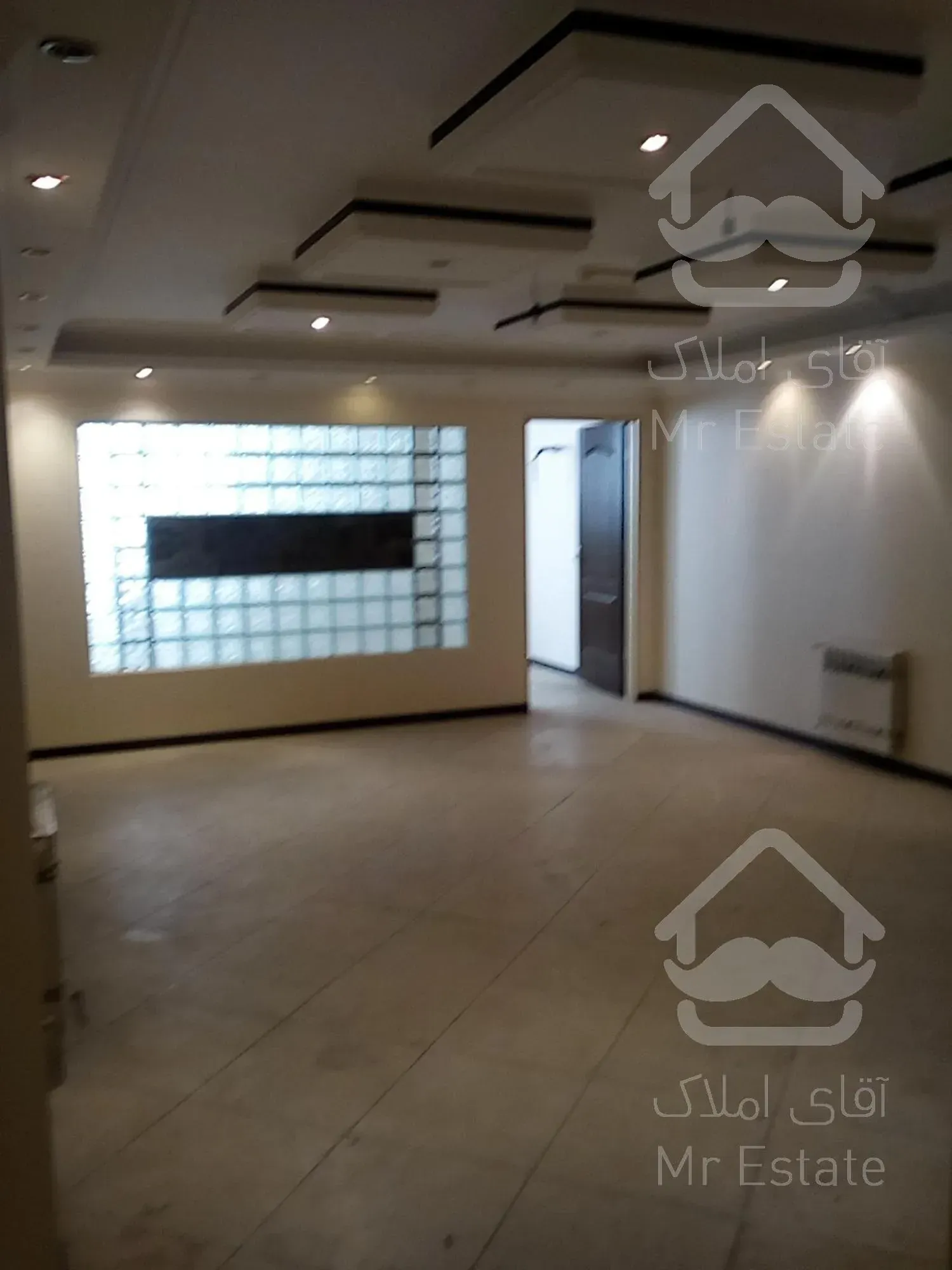 ۷۵ متر سند اداری بر کاشانی