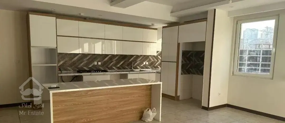 واحد ۱۶۵ متری ۳ خواب نوساز لوکس دریاچه چیتگر