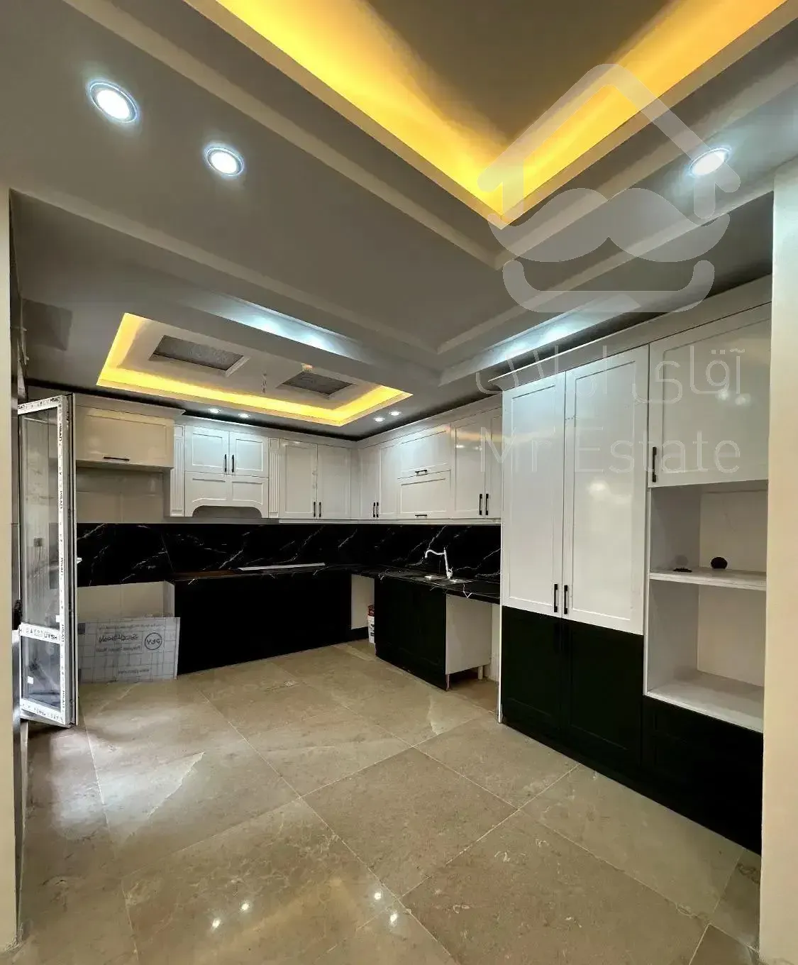 105متر آزادی/سازه ای برند و لوکس