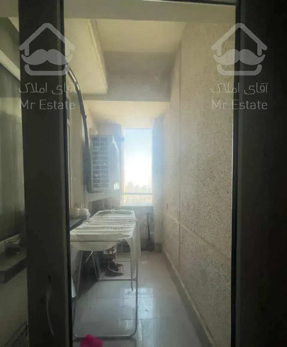 ۸۰ متری  با ویوی دریاچه در برج مجلل